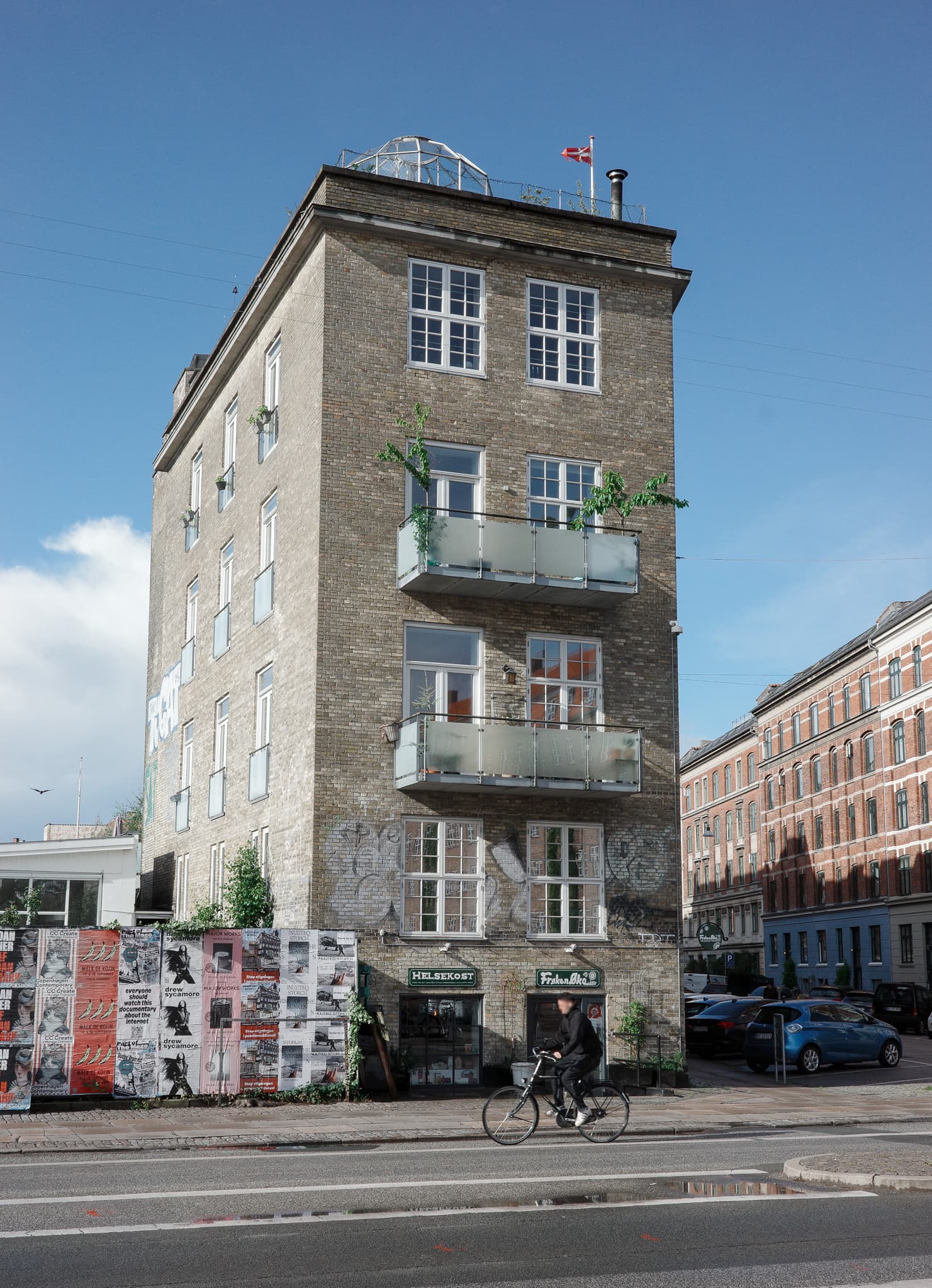 A narrow apartment building in Copenhagen